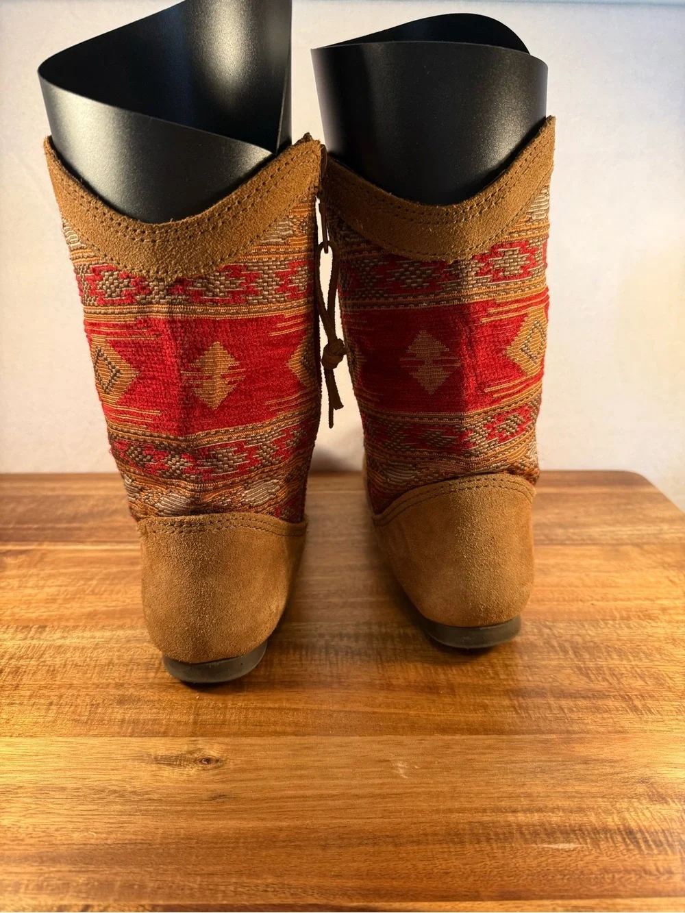 Minnetonka Moccasin, Baja Boot, Brown and Red Size 9 - Picture 5 of 10
